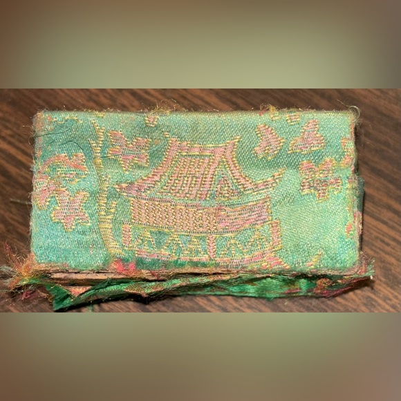 Chiming Metal Hand Massage Exercise Balls w/Case Stress Relief Relaxing Sound - Picture 2 of 9